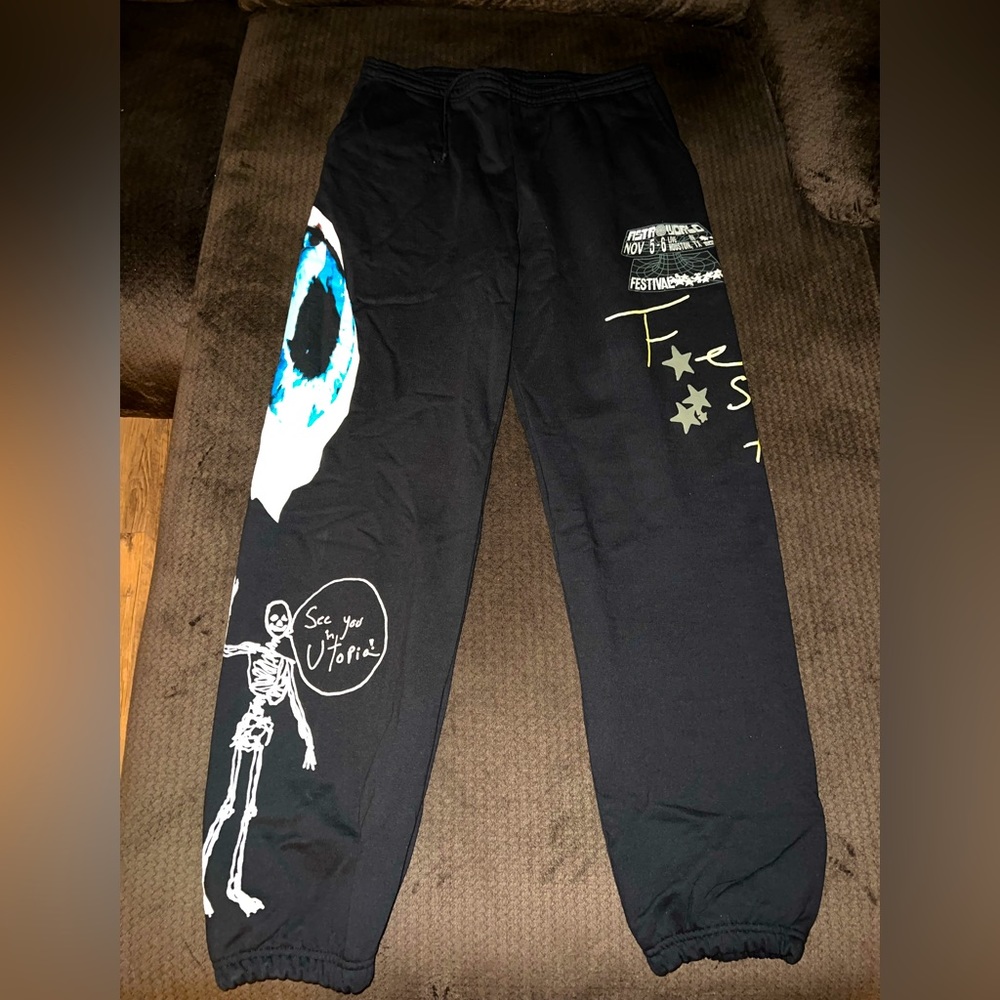 TRAVIS SCOTT ASTROWORLD FESTIVAL 2021 BLACK